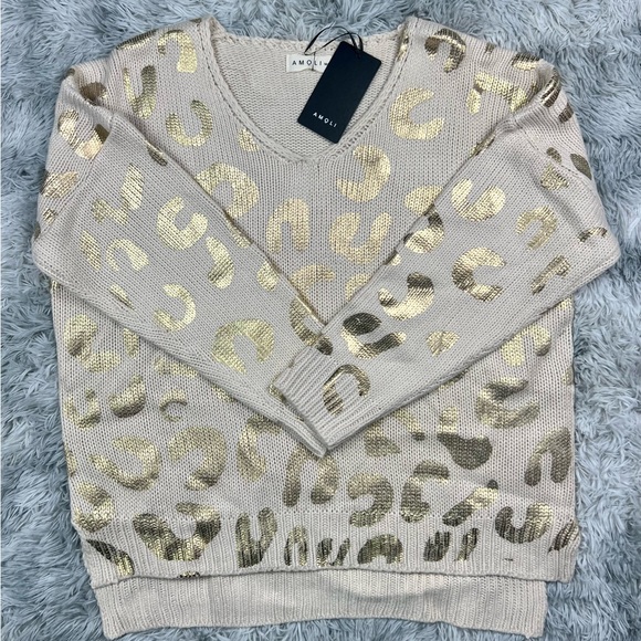 NWT Amoli Gold Leopard Printed V Neck Long Sleeve Tunic Knit Sweater - Picture 3 of 7